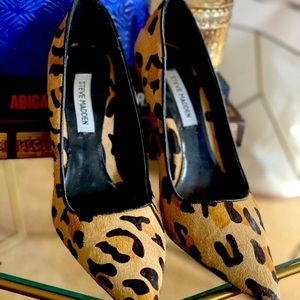 Steve Madden Leopard pumps